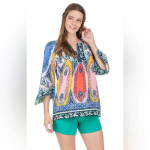 Jade Lilly & Co Boutique & Salon Trim Angle Sleeve Abstract Border Top size M